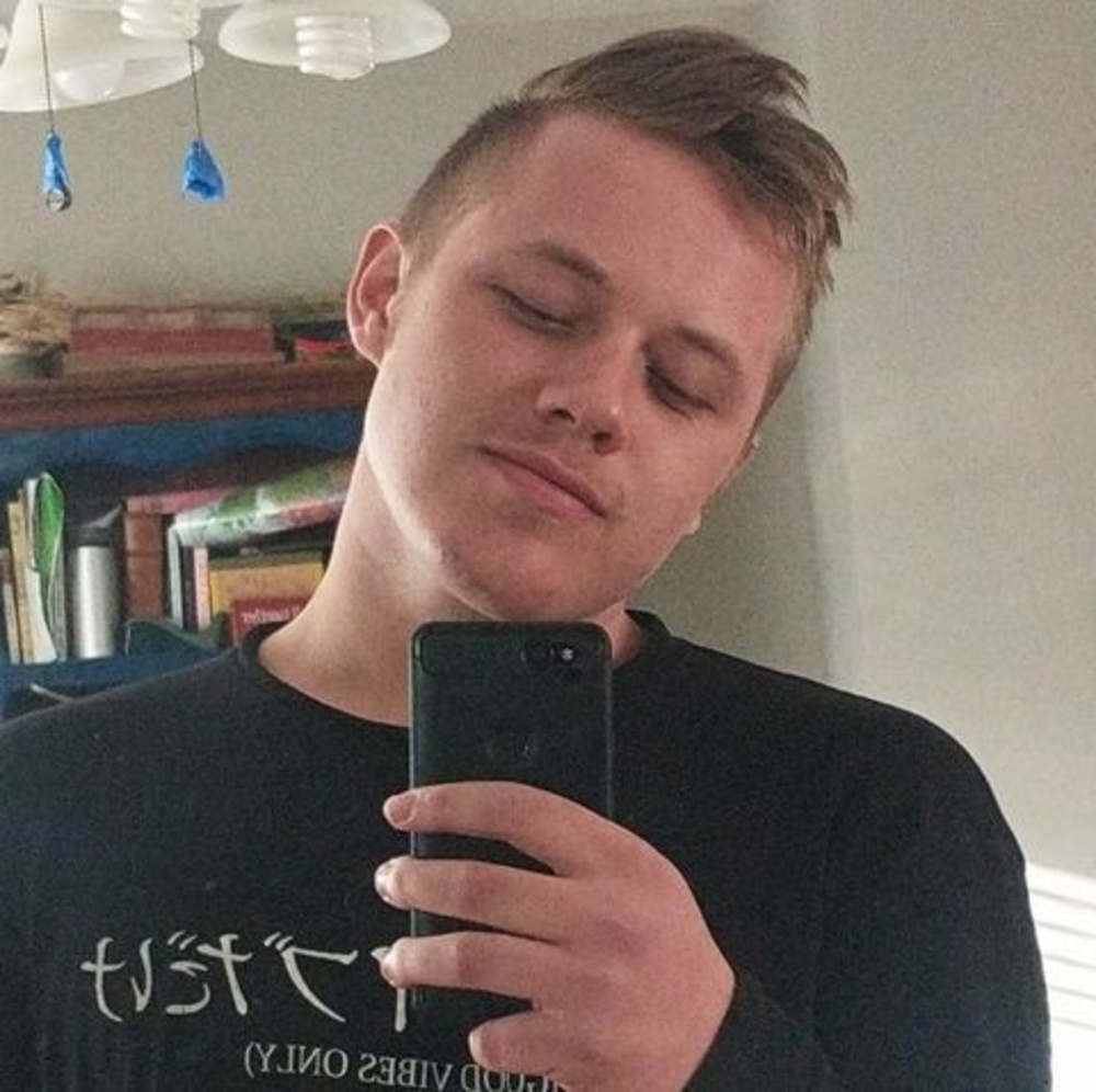 Meet your Posher, Benton